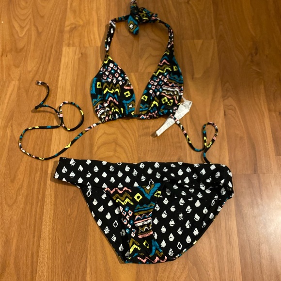 womens volcom tribal instinct reversible halter bikini - Picture 4 of 4